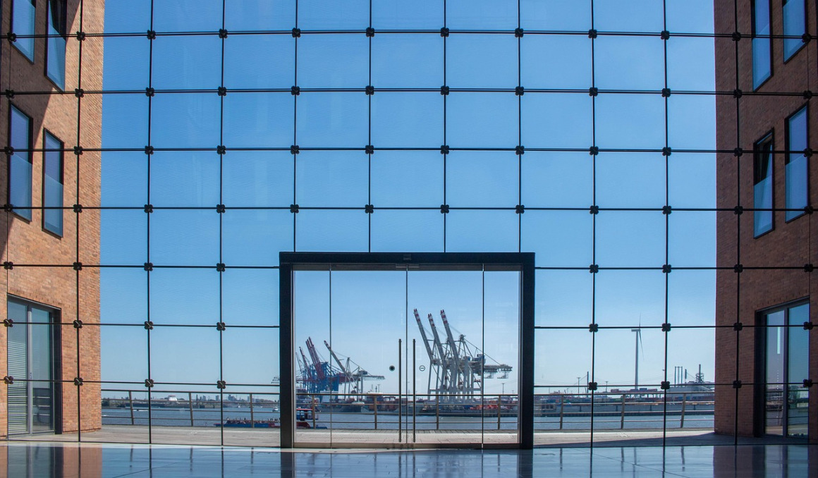 steel logistics port crane